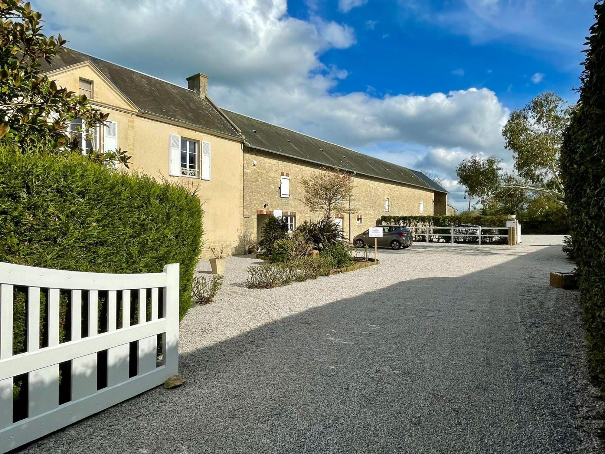 Les Chambres D'Omaha Beach Etablissement Avec Deux Chambres D'Hotes, Petit-Dejeuner Compris Fait-Maison Et Produits Locaux 비에르빌레-쉬르-메르 외부 사진